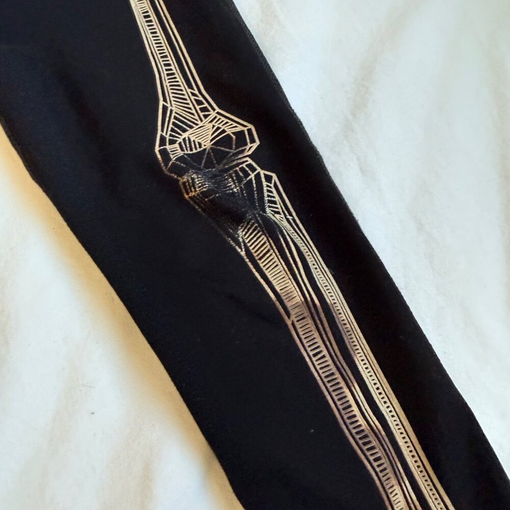 GapFit Boys XS 5 Black Skeleton Print Leggings Elastic Waistband Quick-Dry - Picture 3 of 6